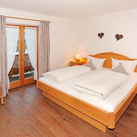 Gaestehaus Dreitorspitz Крюн Екстер'єр фото